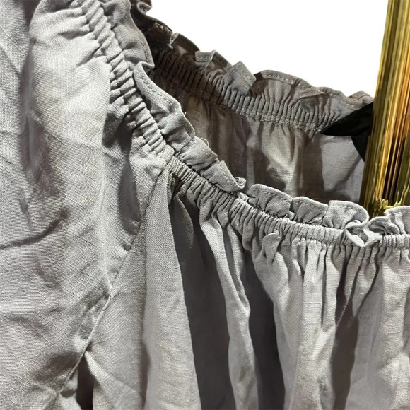 TORRID ~ Grey Peasant Top with Smocked Middle and Puff Sleeves Linen Blend - Picture 2 of 11